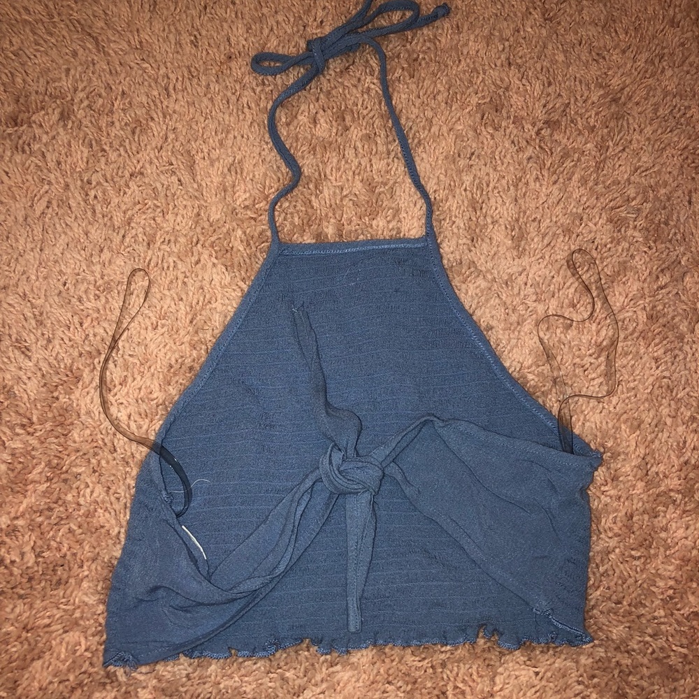 adorable blue tie back halter top 💗